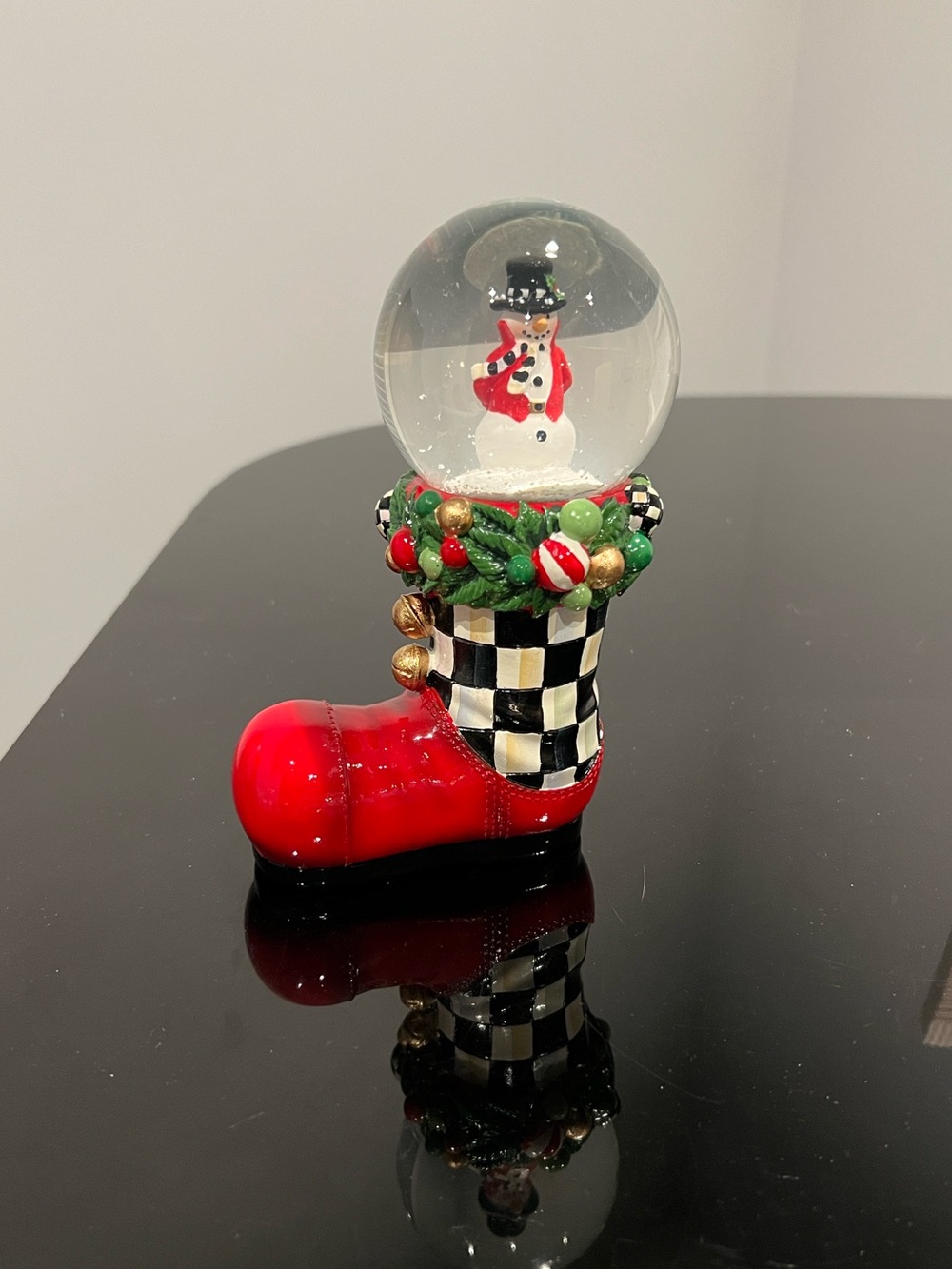 🎉Host Pick🎉MacKenzie-Child’s Jolly Boot Snow Globe
